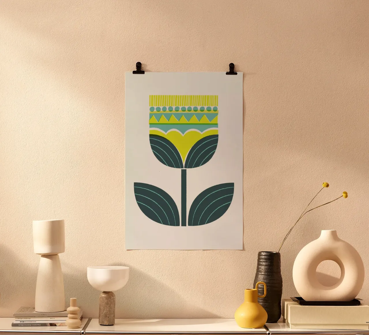 Scandinavian Flower poster con telaio in legno da A Nordic Girl