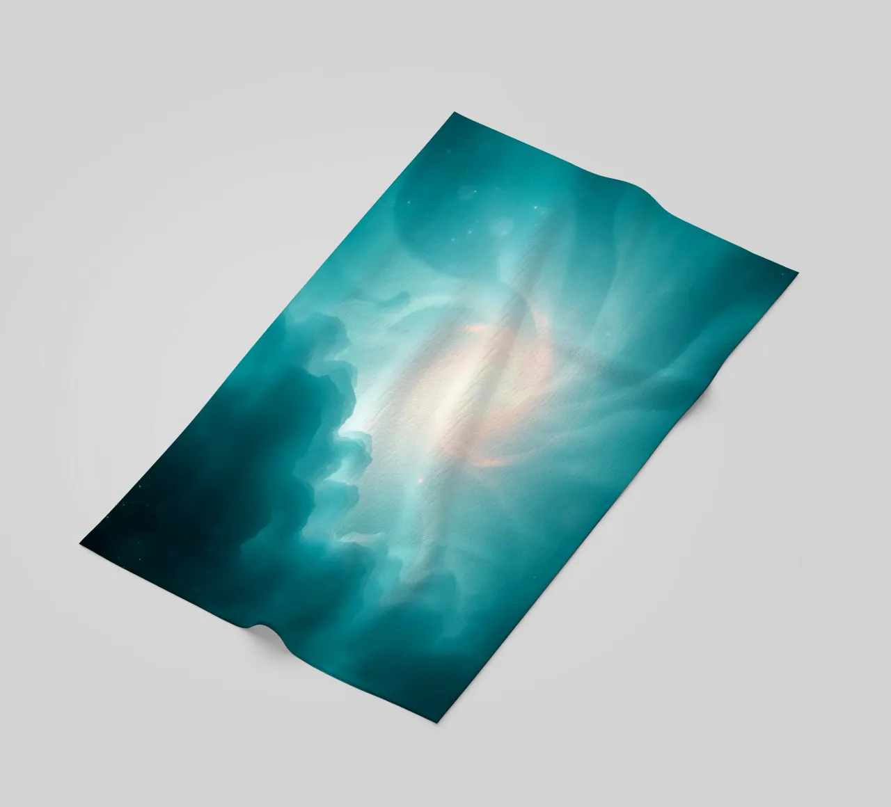 Il design astratto e vorticoso con colori tenui crea un'atmosfera mistica. telo mare da DesignDoodle