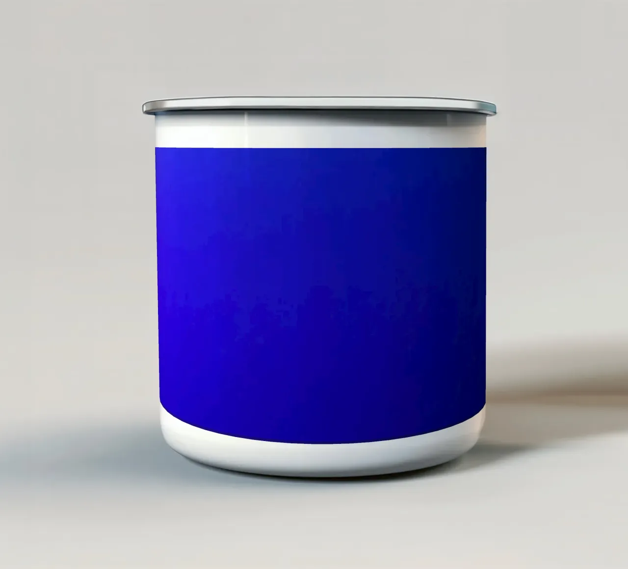 Heldere abstracte achtergrond met verlopen blauwtinten emaille mok van DesignDoodle