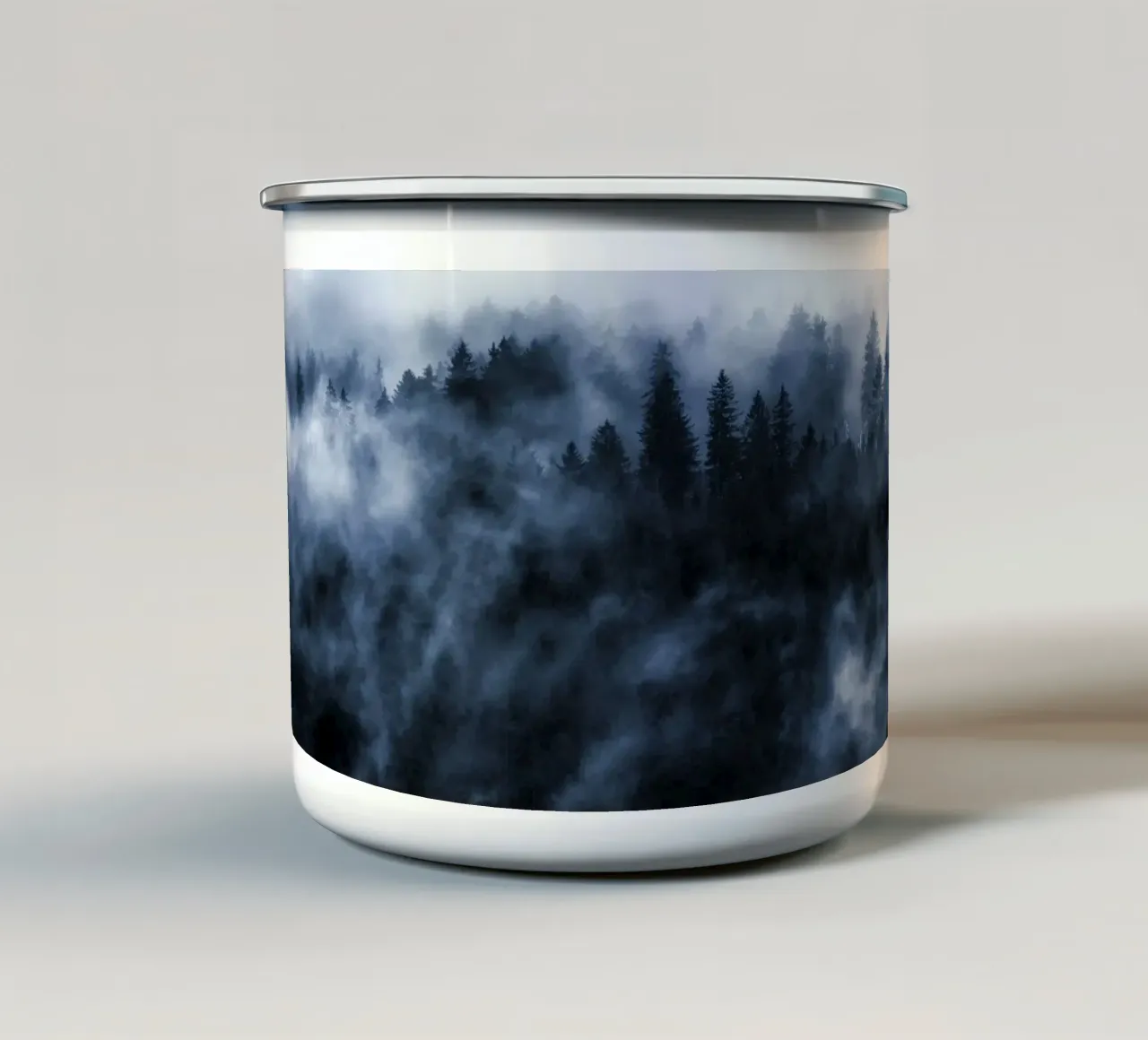 Foresta di nuvole tazza in smalto da Juergen Wiesler