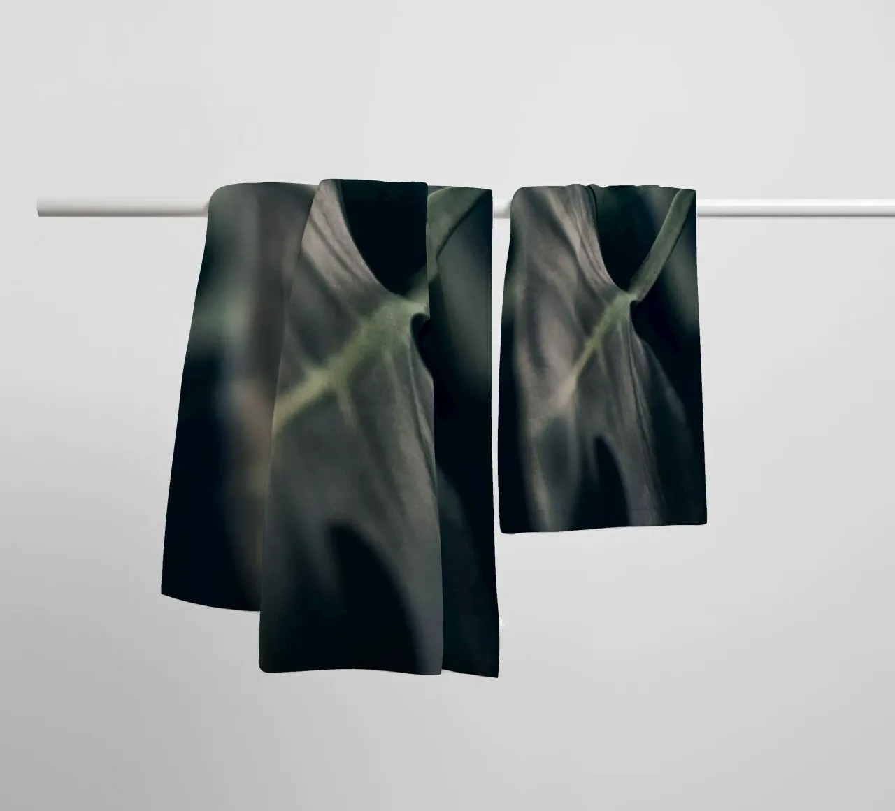Moody Monstera 4 asciugamano da bagno da Klaus with K