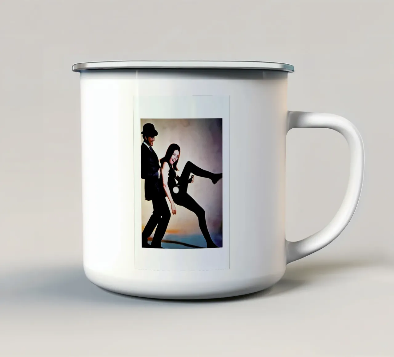 The Avengers I tazza in smalto da Gallery Print and Art Limited