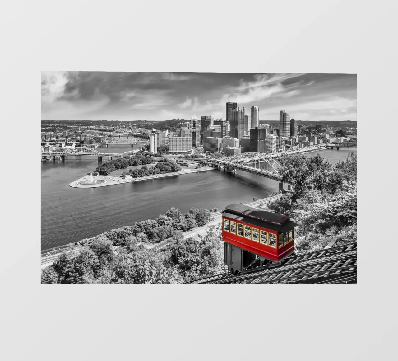 Imposante Pittsburgh Skyline con Duquesne Incline | colorkey pellicola backlit da Melanie Viola