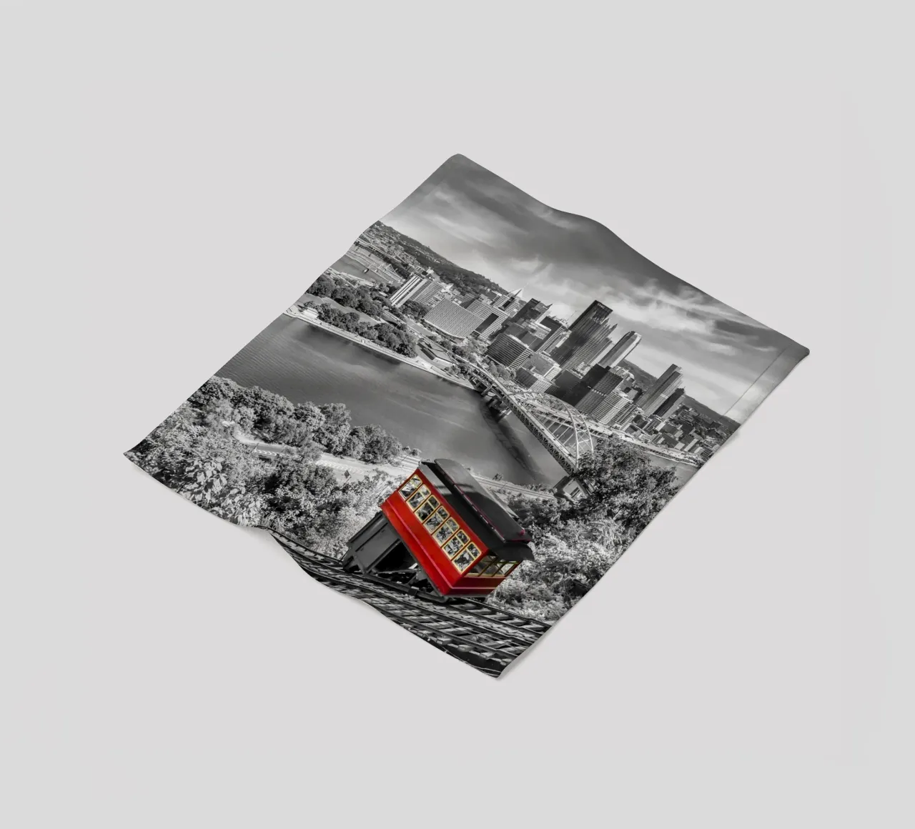 Imposante Pittsburgh Skyline con Duquesne Incline | colorkey coperta in pile da Melanie Viola