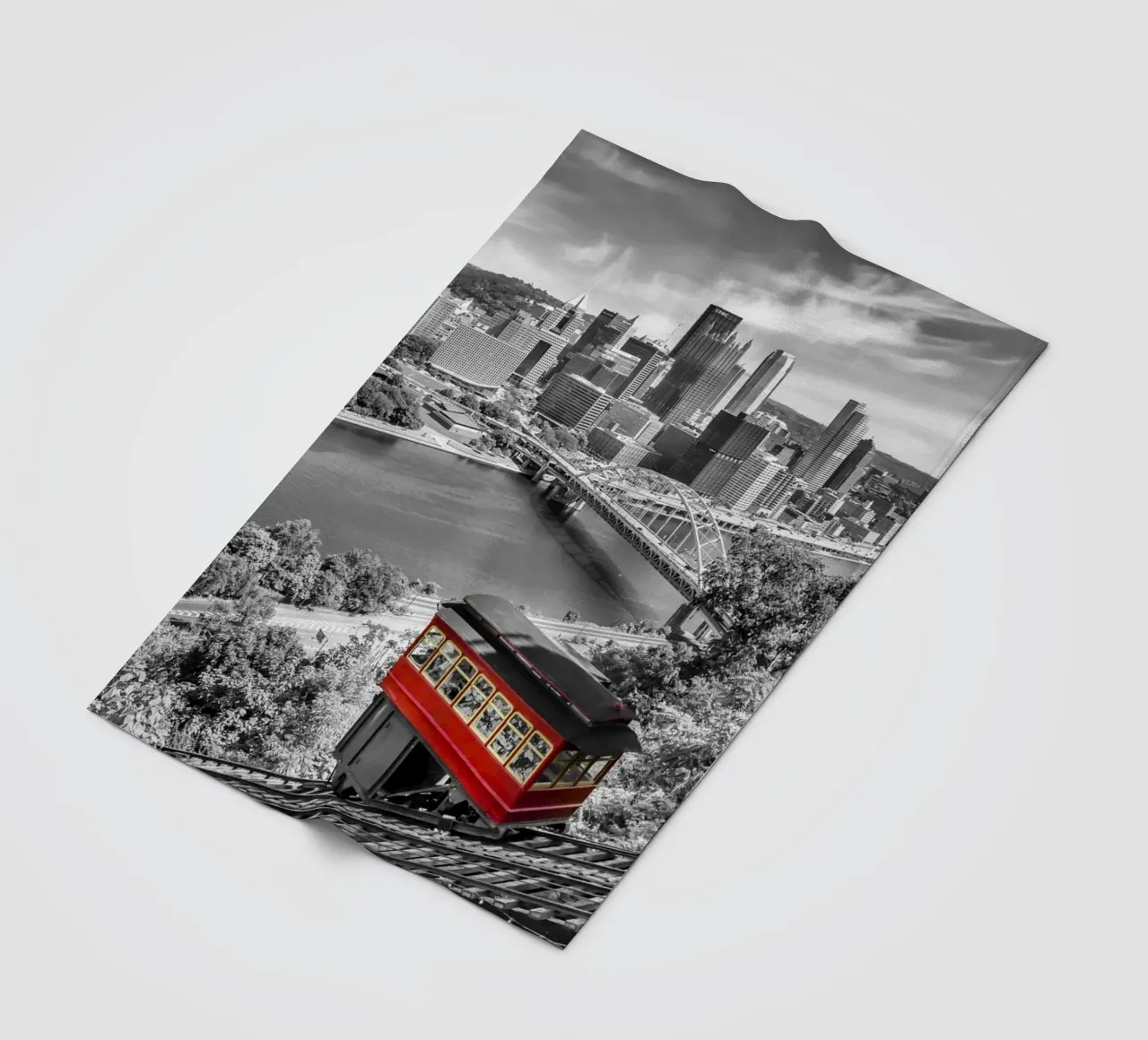 Imposante Pittsburgh Skyline con Duquesne Incline | colorkey coperta in pile da Melanie Viola