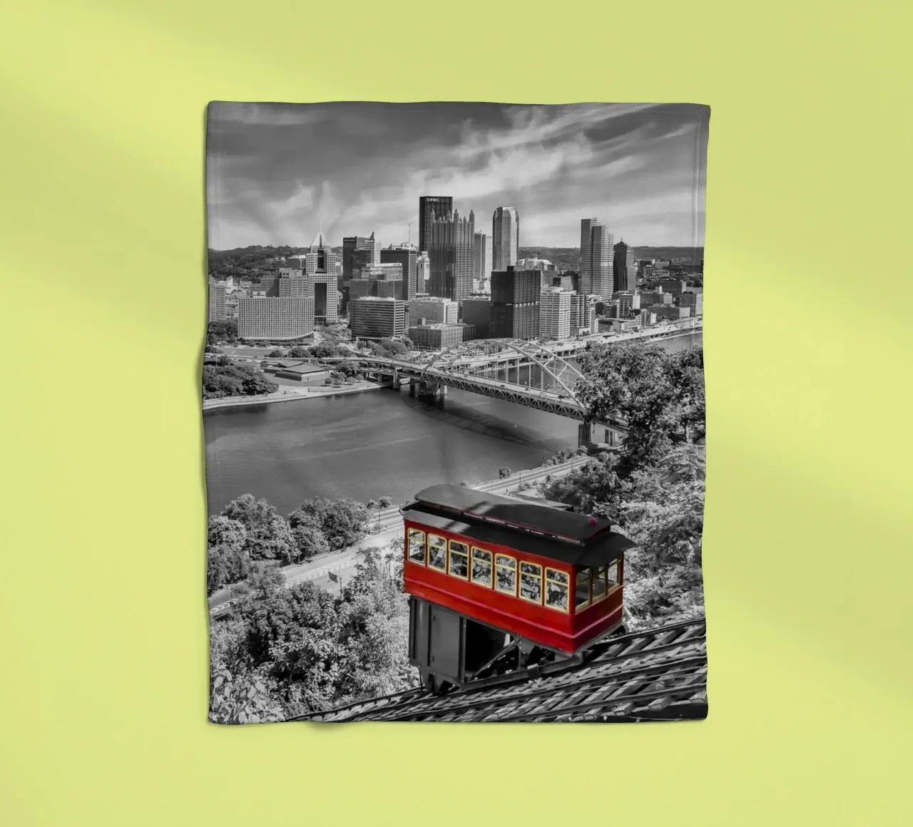 Imposante Pittsburgh Skyline con Duquesne Incline | colorkey coperta in pile da Melanie Viola
