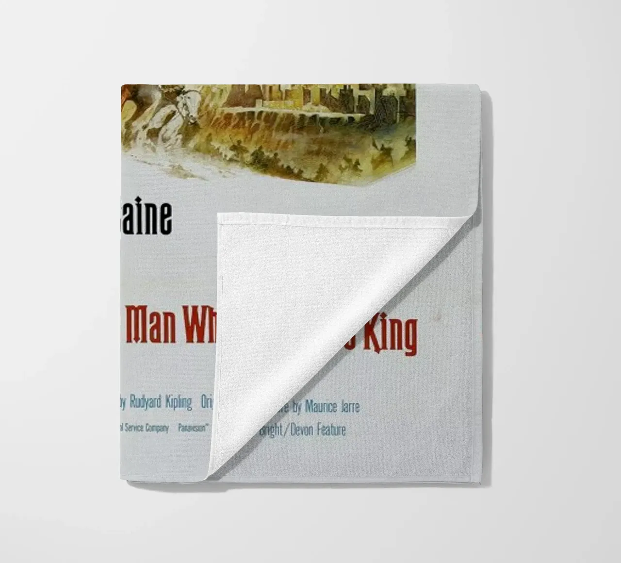 ‘The Man Who Would Be King’ Retro Movie Poster telo mare da Gallery Print and Art Limited