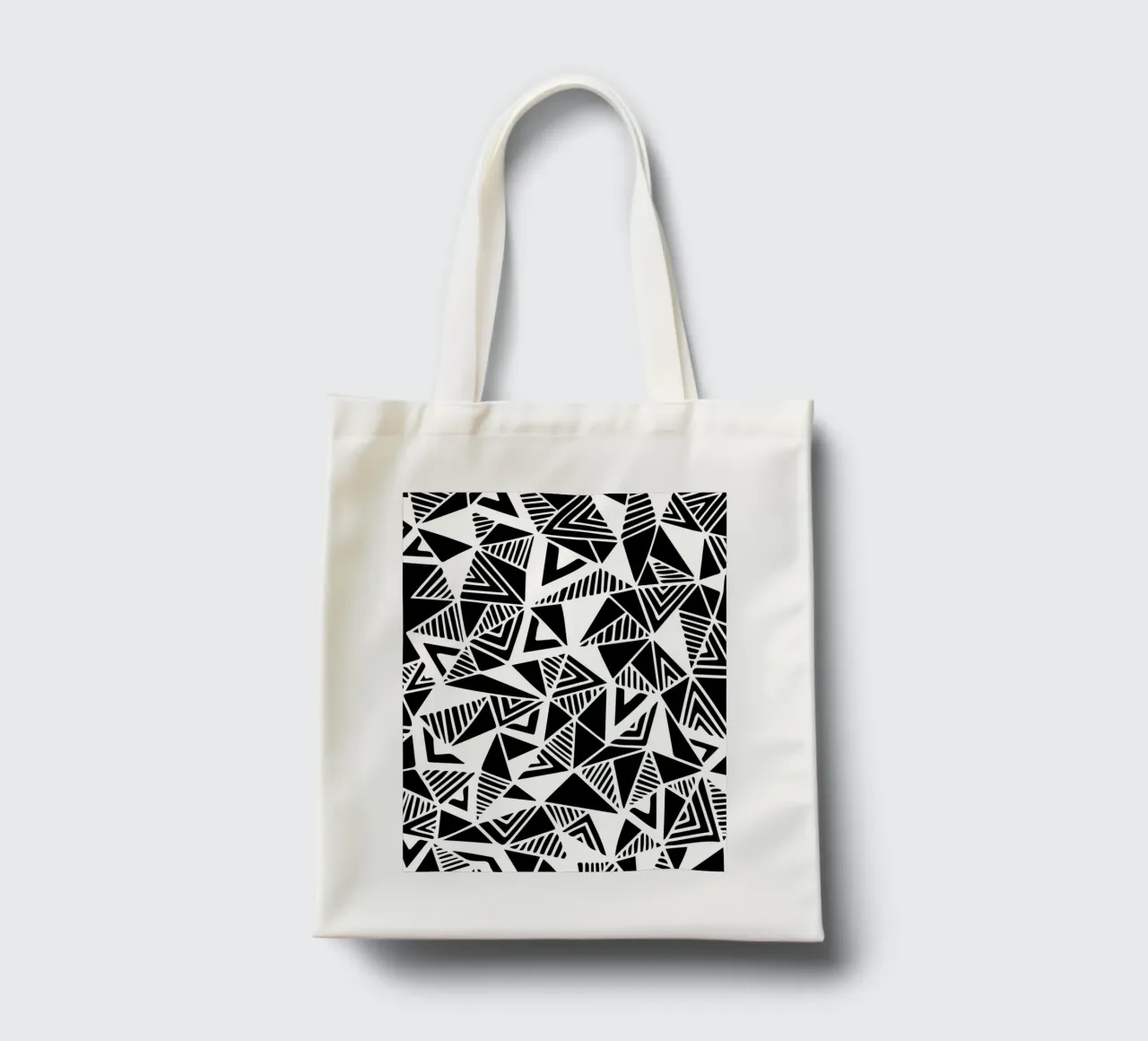 Jazzy Triangles Pattern borsa in juta da Kim Hubball Studio