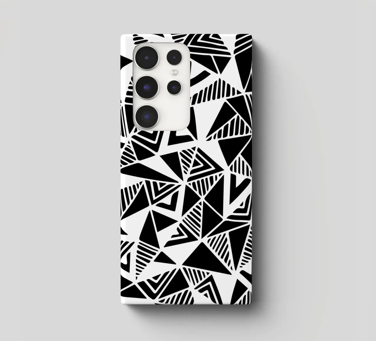 Jazzy Triangles Pattern cover samsung da Kim Hubball Studio