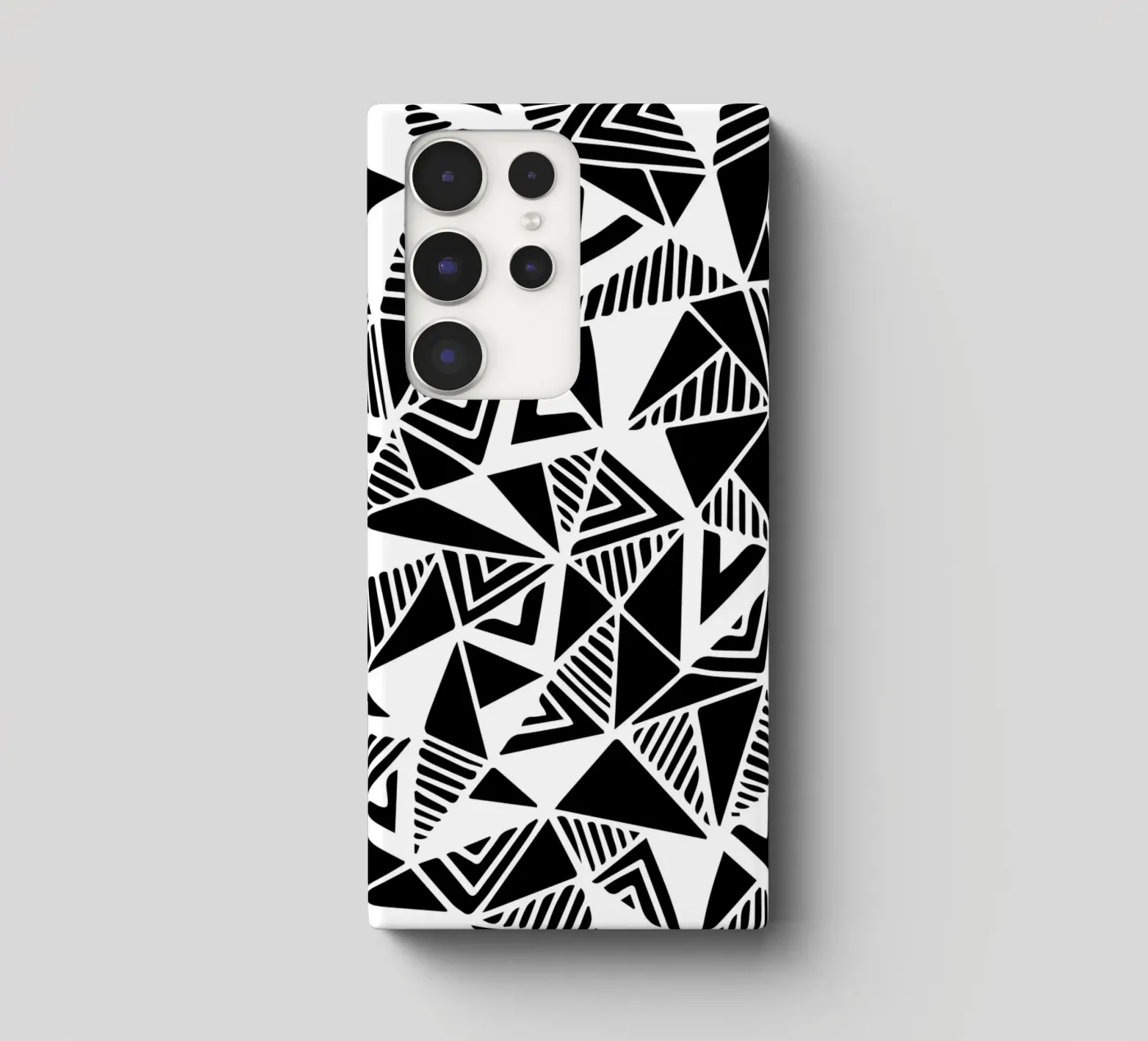 Jazzy Triangles Pattern cover samsung da Kim Hubball Studio
