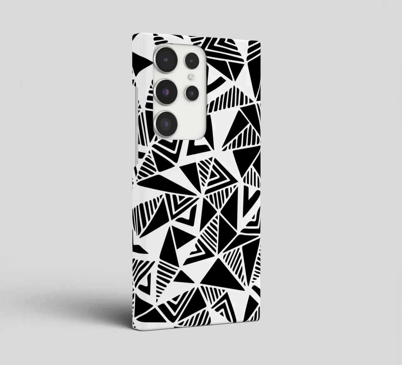 Jazzy Triangles Pattern cover samsung da Kim Hubball Studio