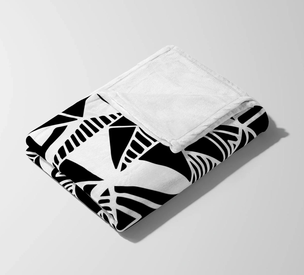Jazzy Triangles Pattern coperta in pile da Kim Hubball Studio