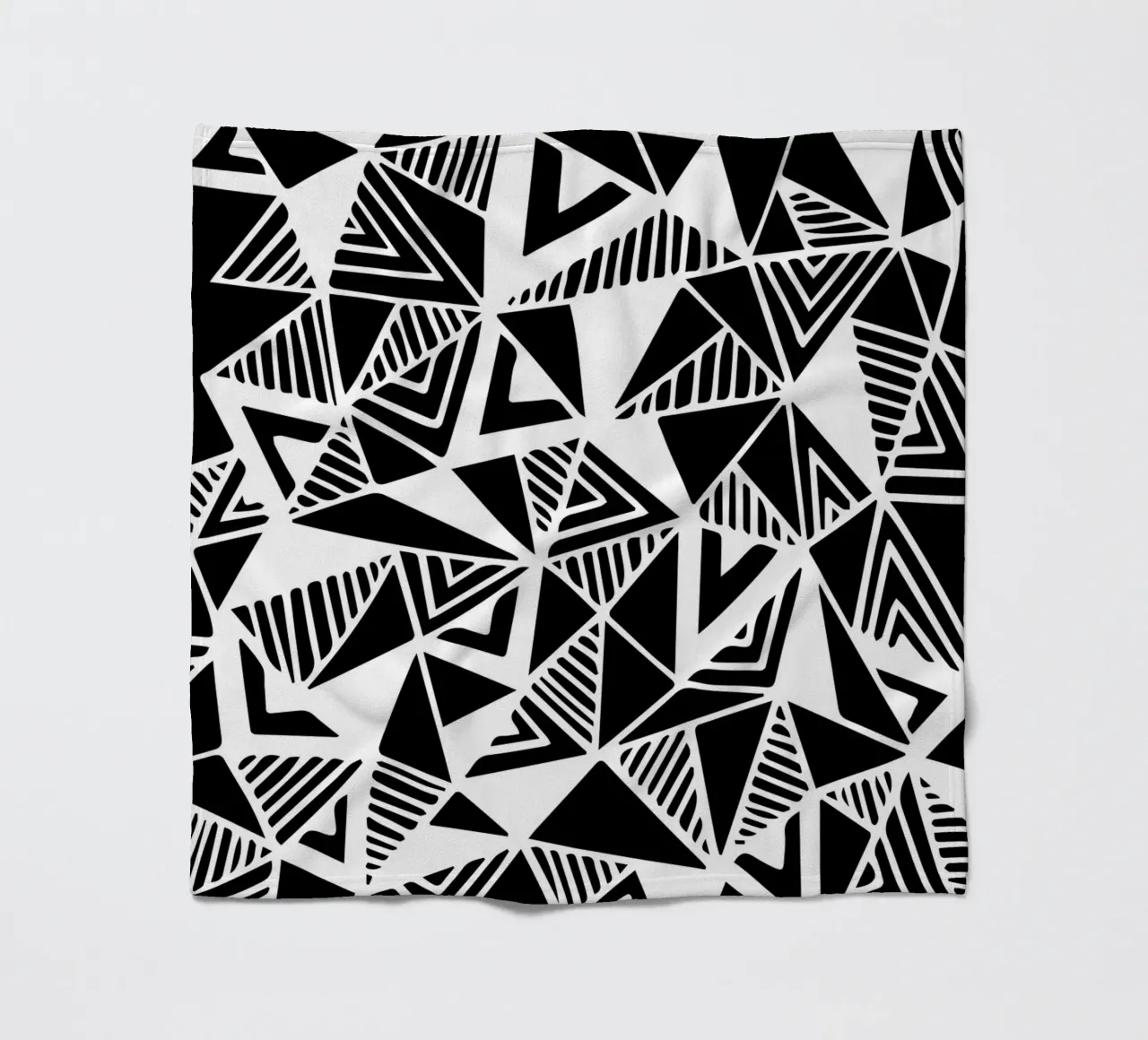 Jazzy Triangles Pattern coperta in pile da Kim Hubball Studio