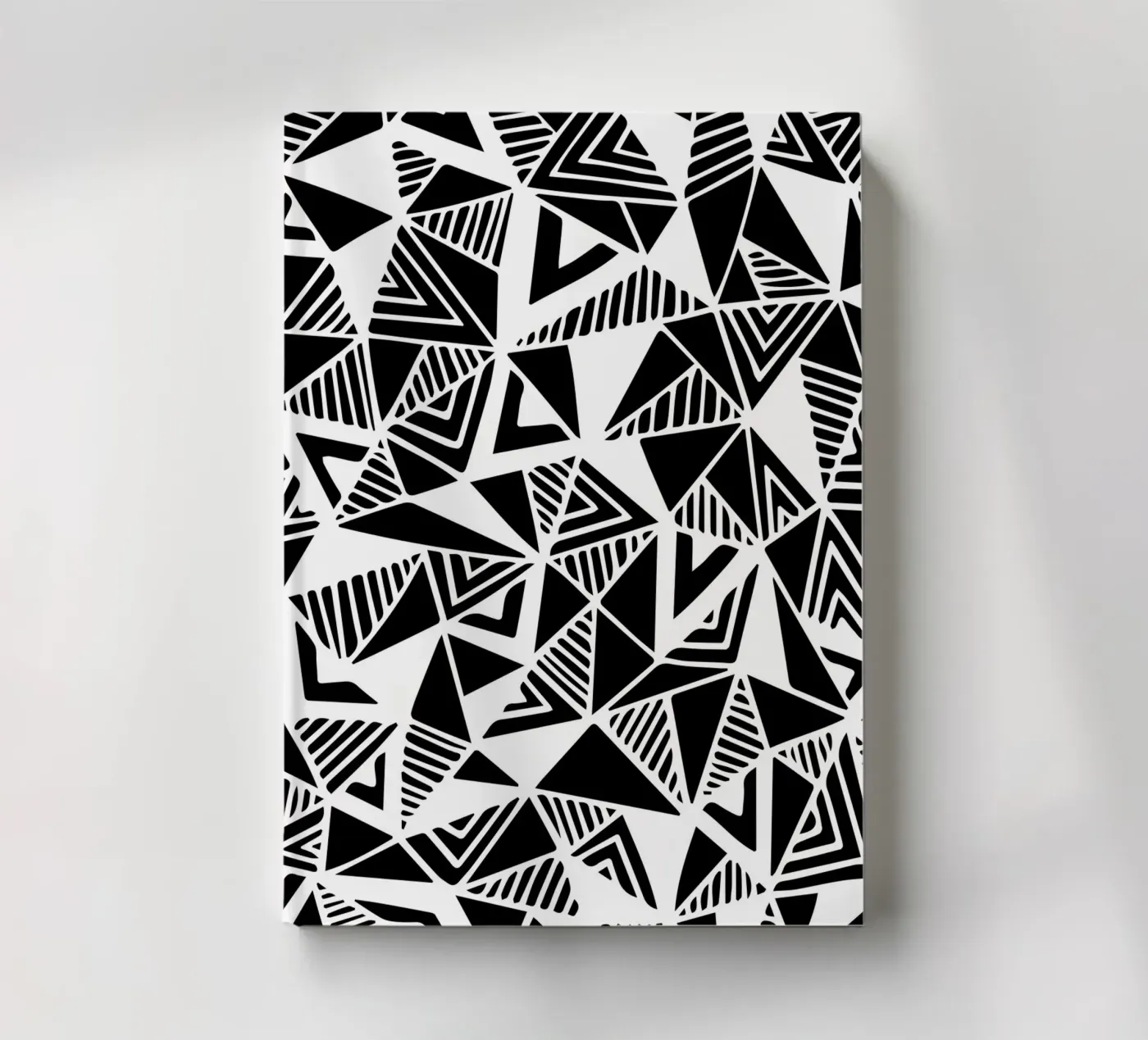 Jazzy Triangles Pattern Notizbuch von Kim Hubball Studio