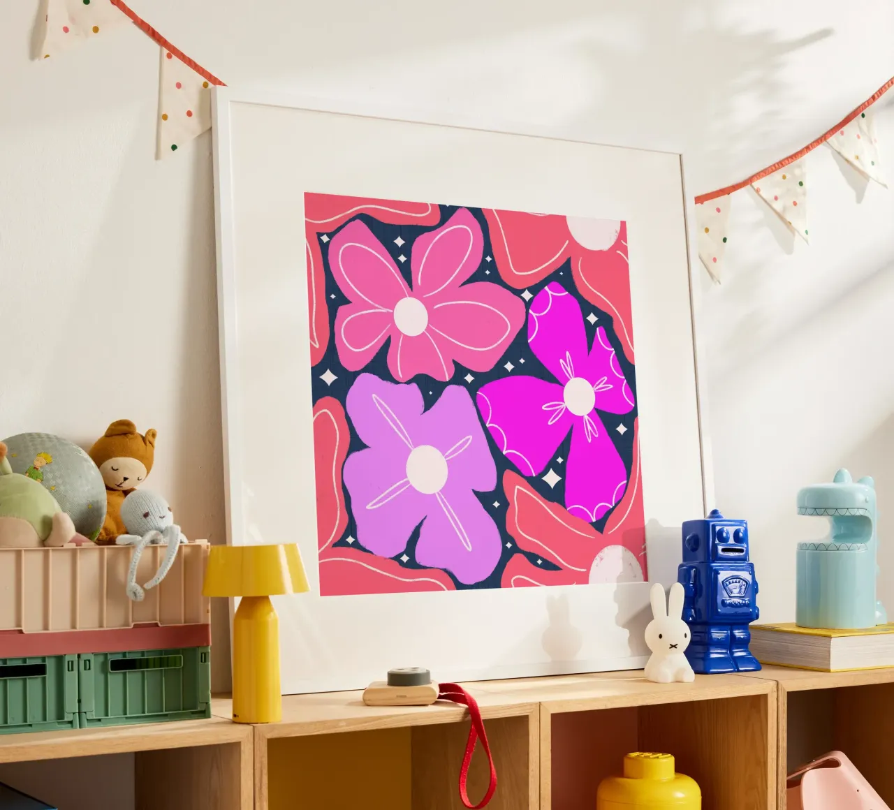 Groovy Petal Retro Garden Floral Pink - Audace modello Mid-Century Mod poster con telaio in plastica da susanacosta