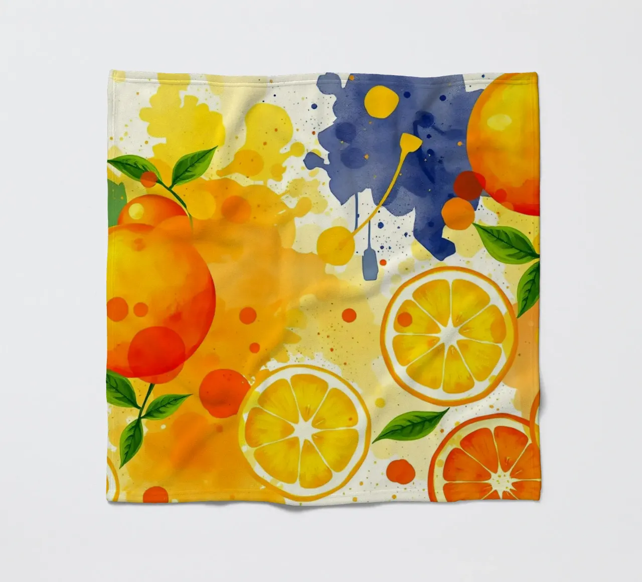 abstraktes Design mit Orangen, Zitronen und Spritzern Fleecedecke von DesignDoodle