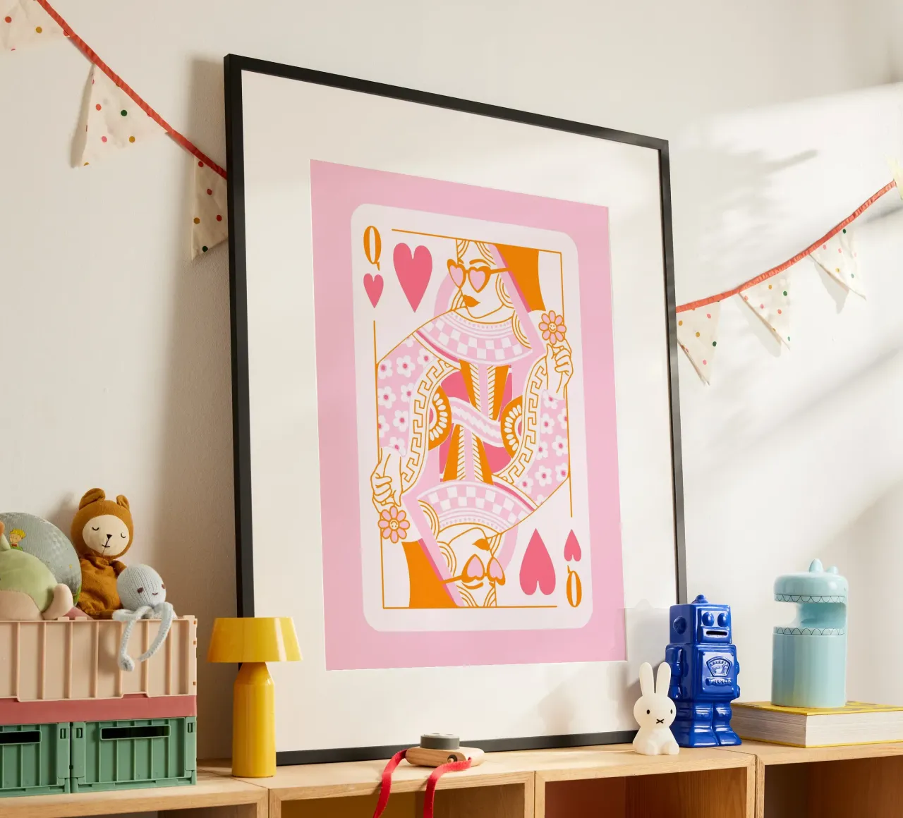 Regina dei fiori - Rosa e arancione poster con telaio in plastica da Peaches Art Prints