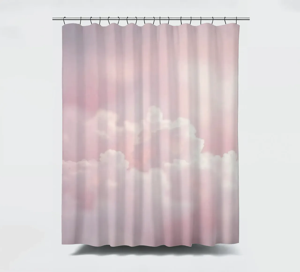 Weiche Pastellwolken schaffen einen ruhigen abstrakten Hintergrund Duschvorhang von DesignDoodle