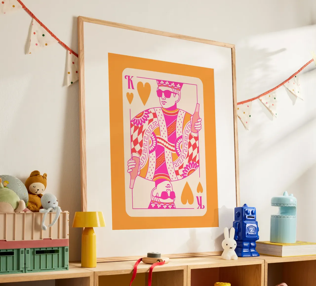 Re dei cocktail - Rosa e arancio poster con telaio in legno da Peaches Art Prints