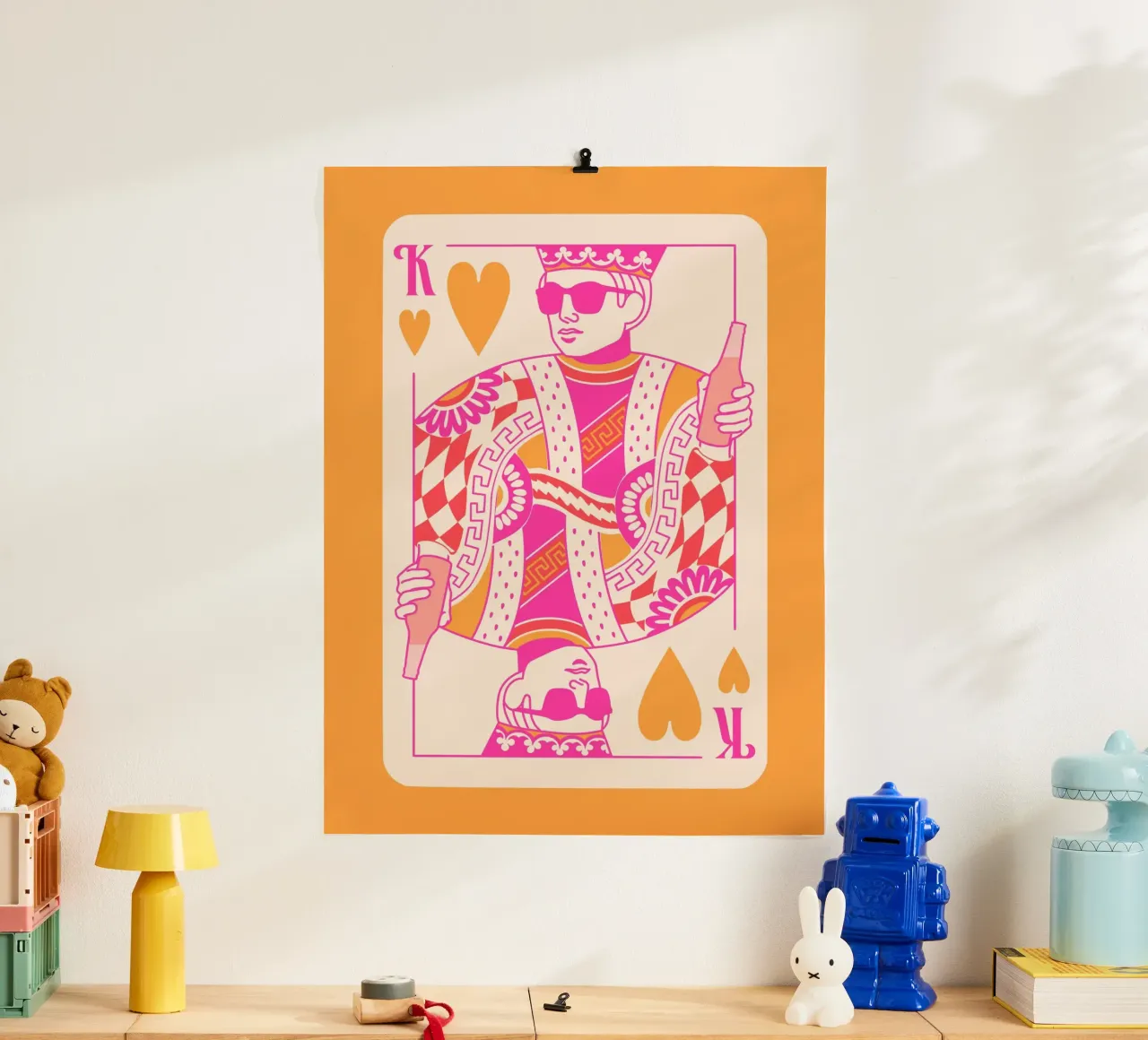 Re dei cocktail - Rosa e arancio poster con telaio in legno da Peaches Art Prints
