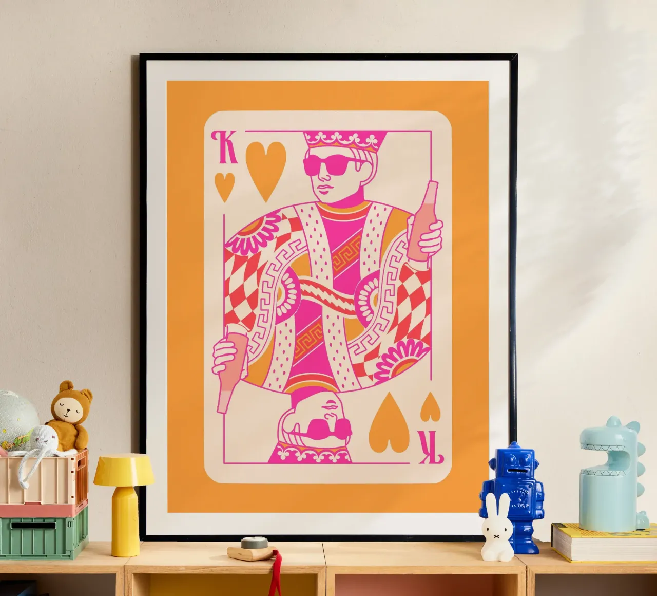 Re dei cocktail - Rosa e arancio poster con telaio in legno da Peaches Art Prints