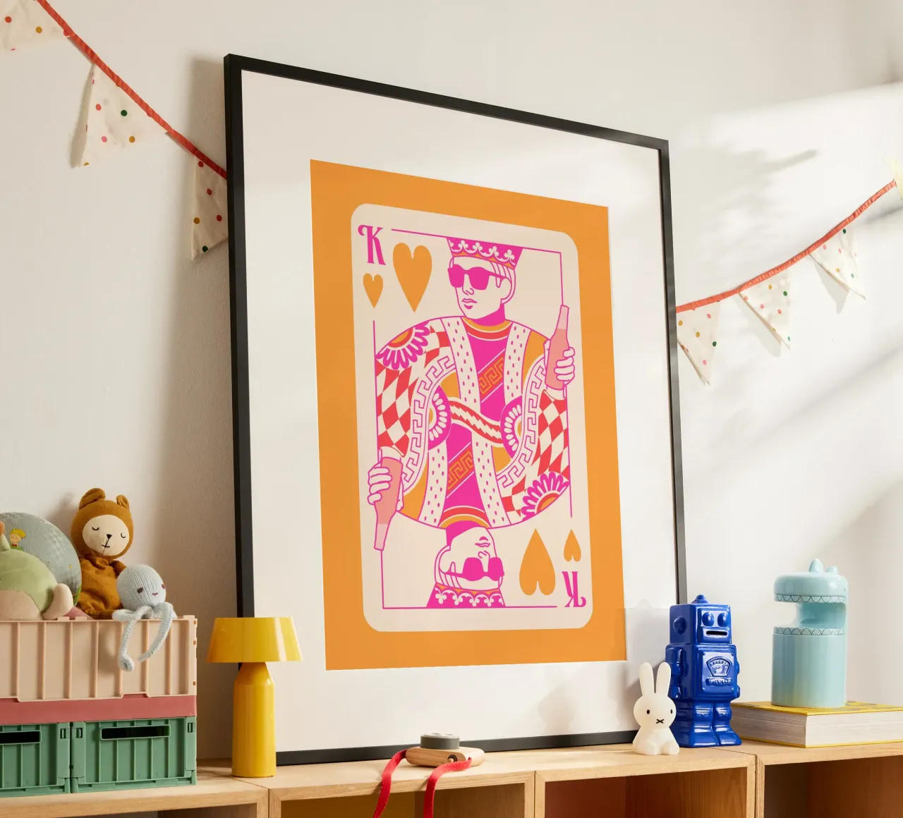 Re dei cocktail - Rosa e arancio poster con telaio in legno da Peaches Art Prints