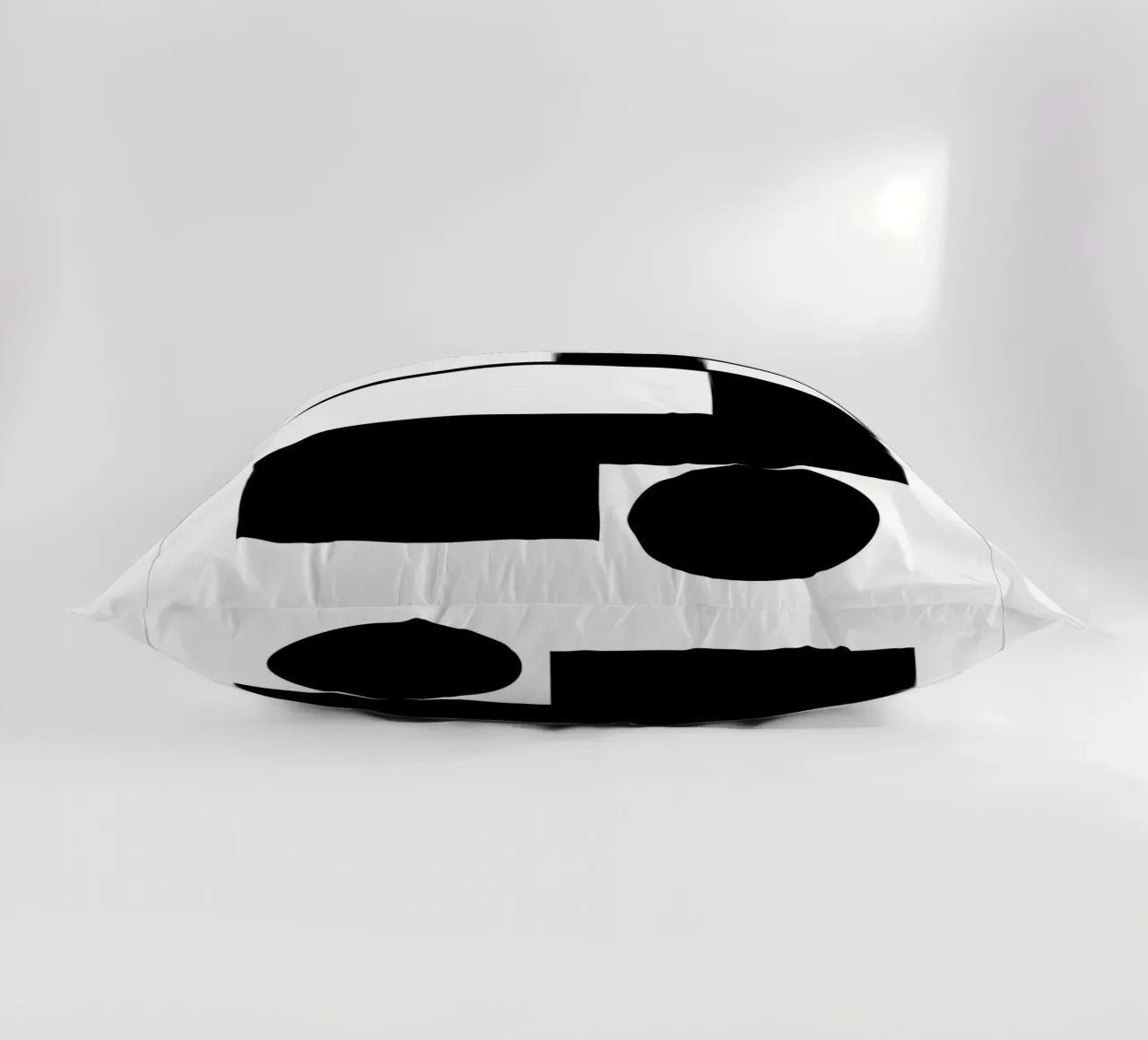 Geometric black and white cuscino da LisaArtes