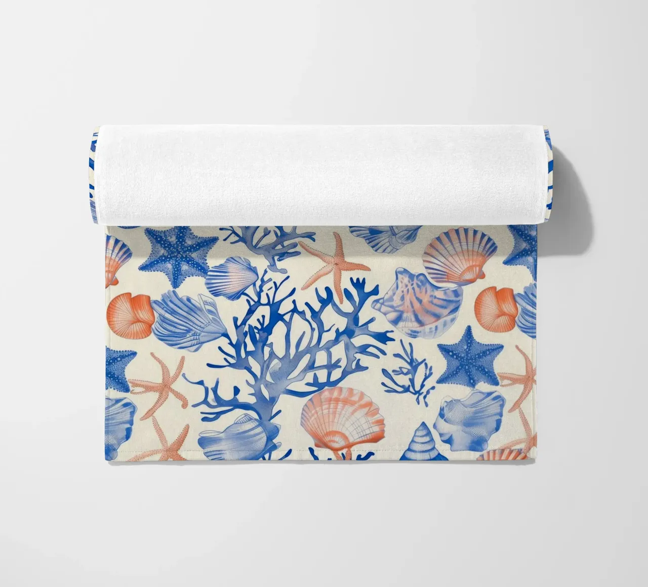 Blauw Zeeschelp Zeester Koraal Kust Boho Strand Huis Zomer strandhanddoek van Gentle Echoes Art