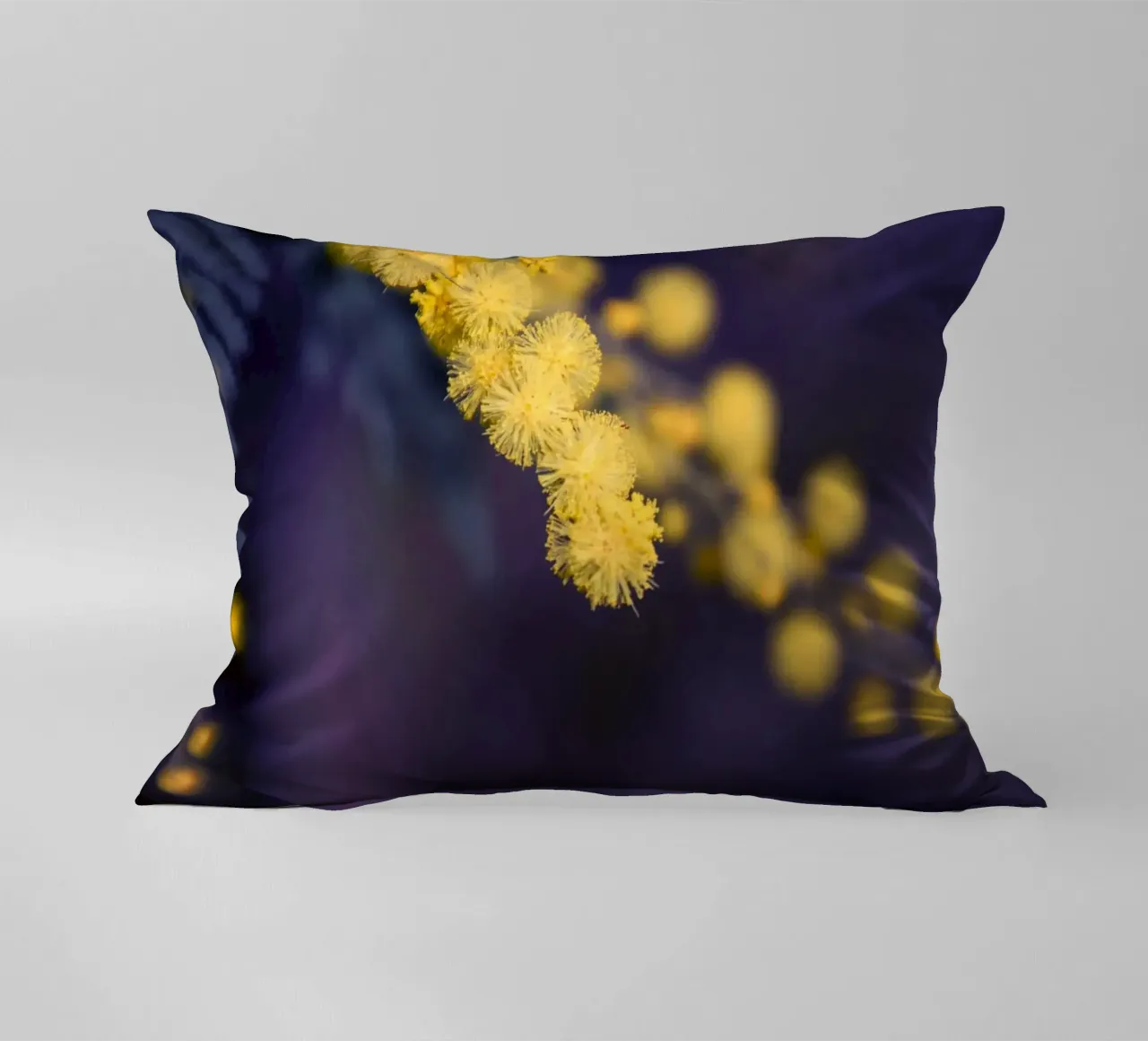 Fiore di mimosa di notte cuscino da Teresa André