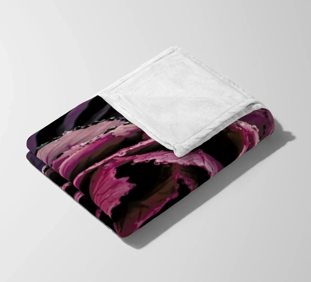 Pink Rosette coperta in pile da Ingrid Beddoes
