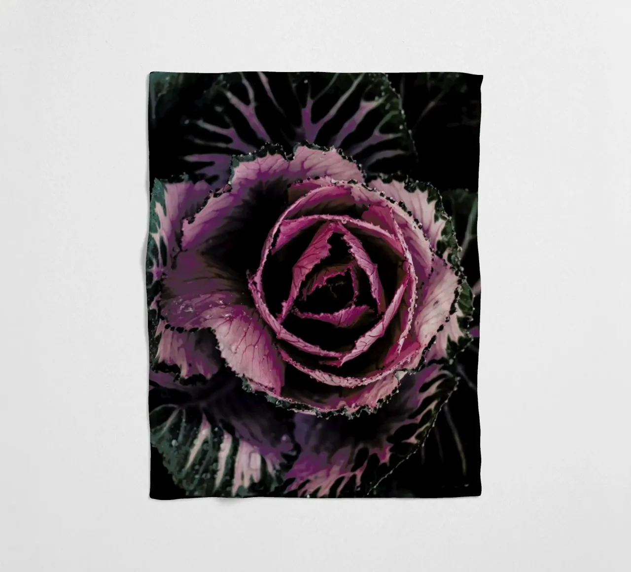 Pink Rosette coperta in pile da Ingrid Beddoes