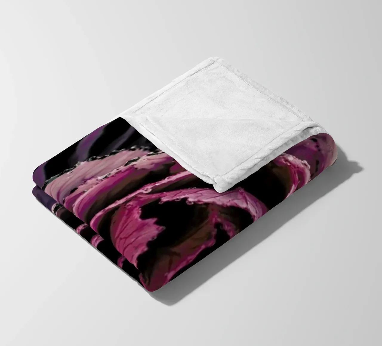 Pink Rosette coperta in pile da Ingrid Beddoes