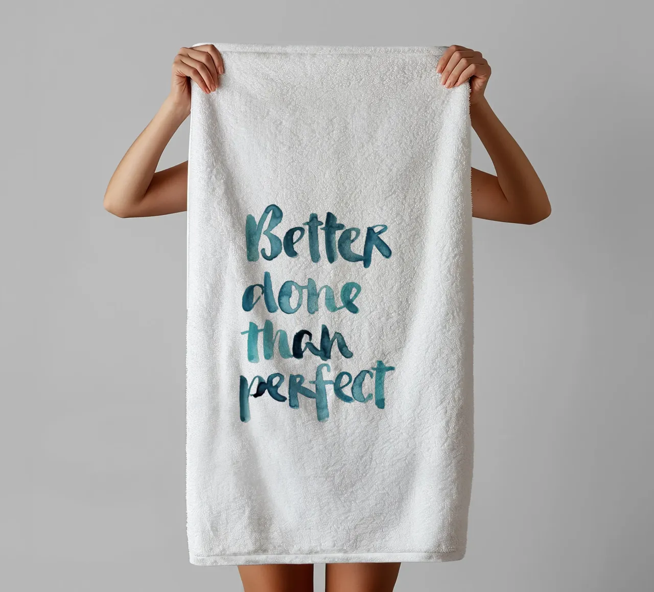 Better Done Than Perfect asciugamano da bagno da Brushmeetspaper
