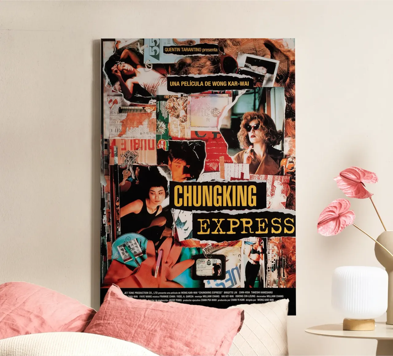 Chungking Express – Urban Melancholy & Neon Dreams tela con Cornice a cassetta da Attaboy Dsgn