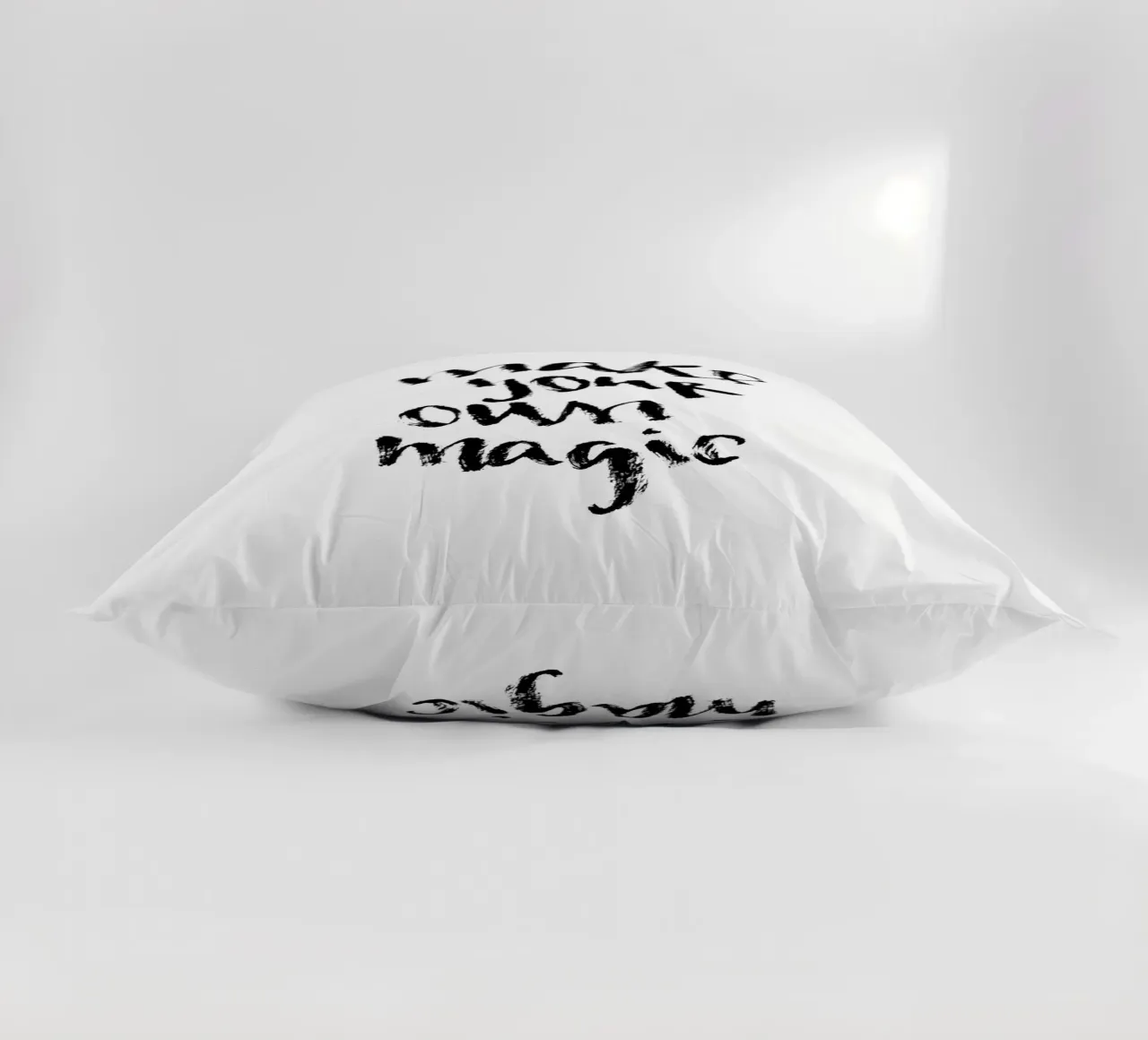Magic cuscino da Brushmeetspaper