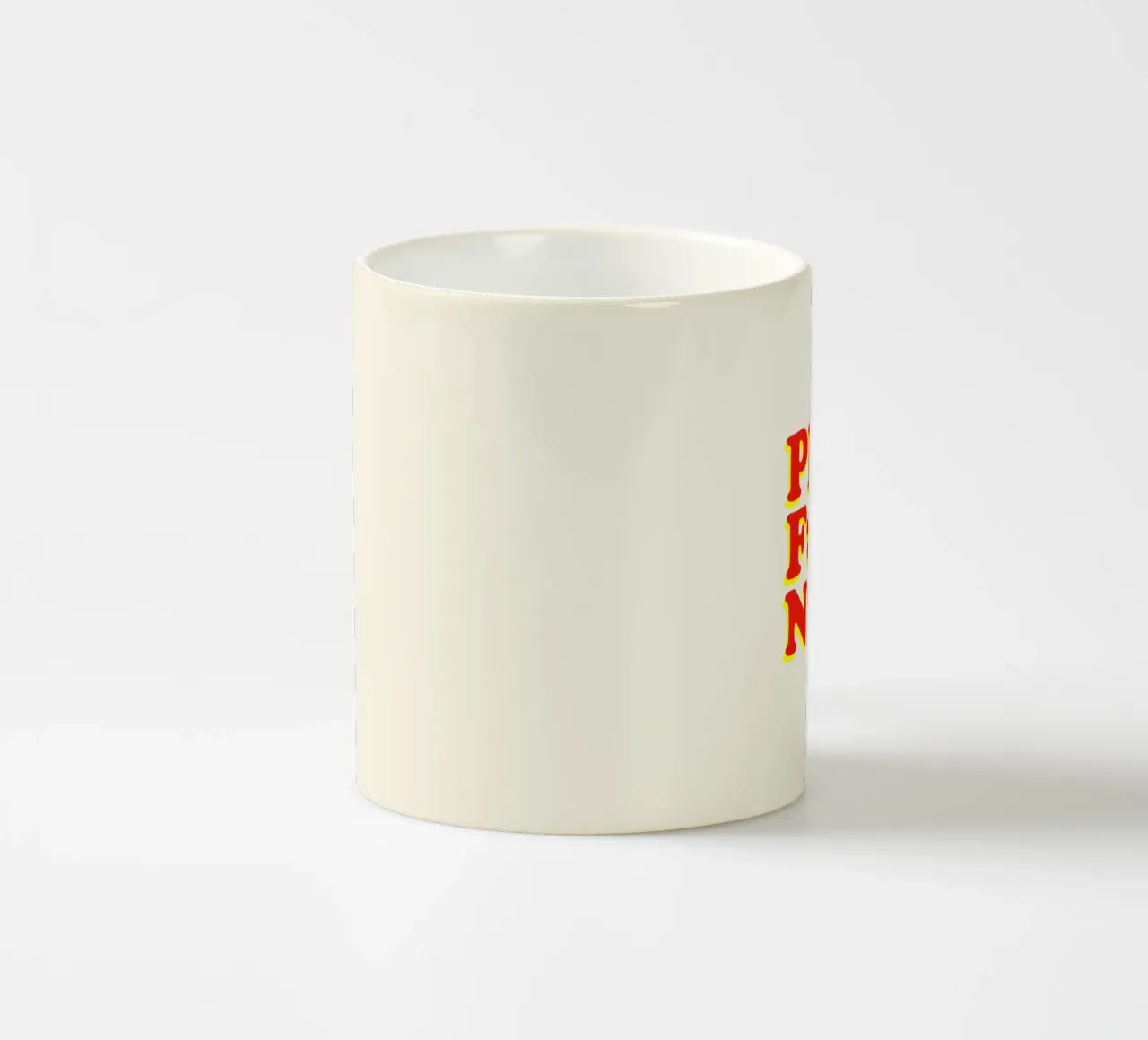 Play Fkn Nice Design tipografico umoristico tazza in ceramica da THE MOTIVATED TYPE