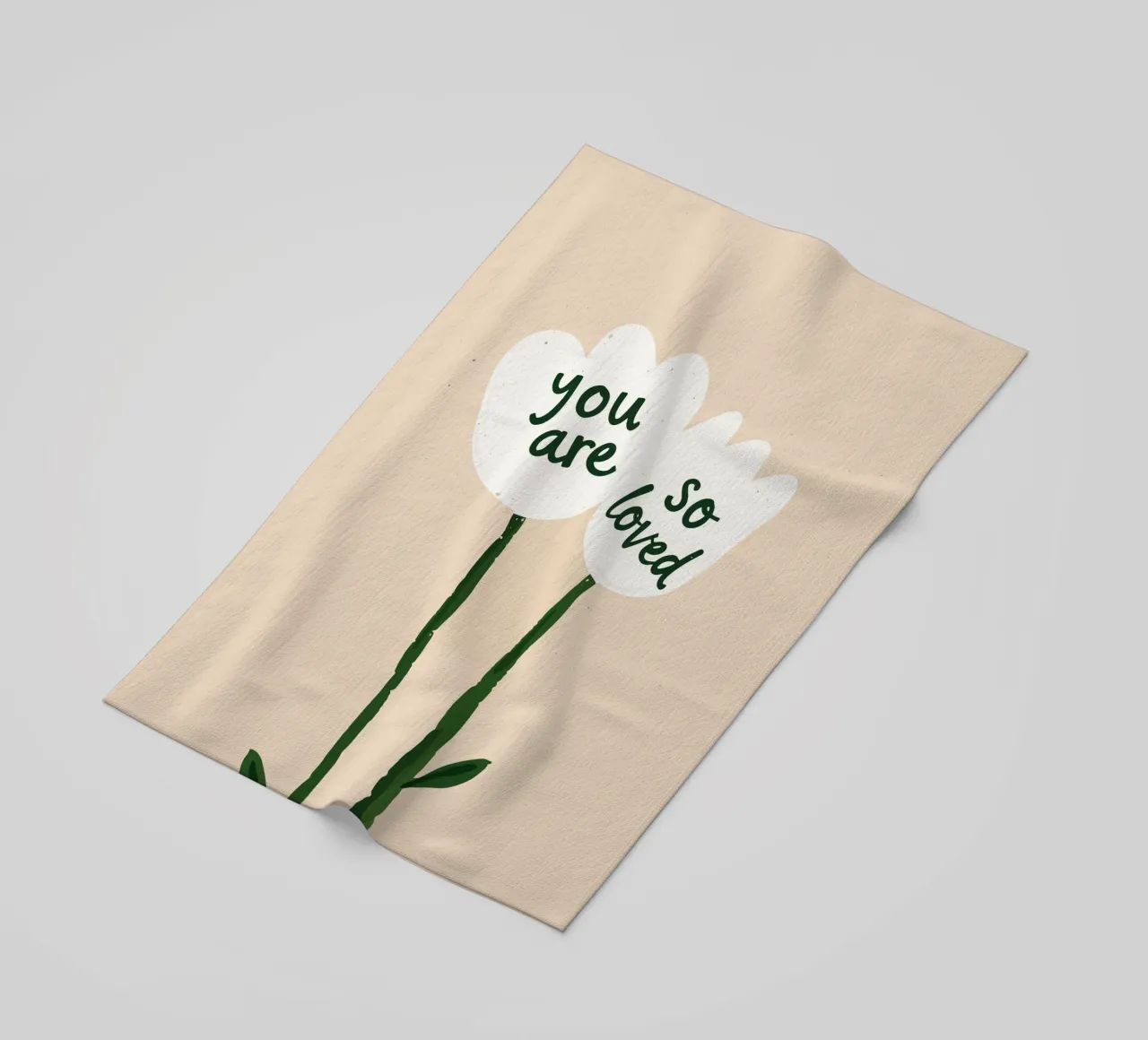 Soft Bloom - Un messaggio per il cuore telo mare da KidzStudio
