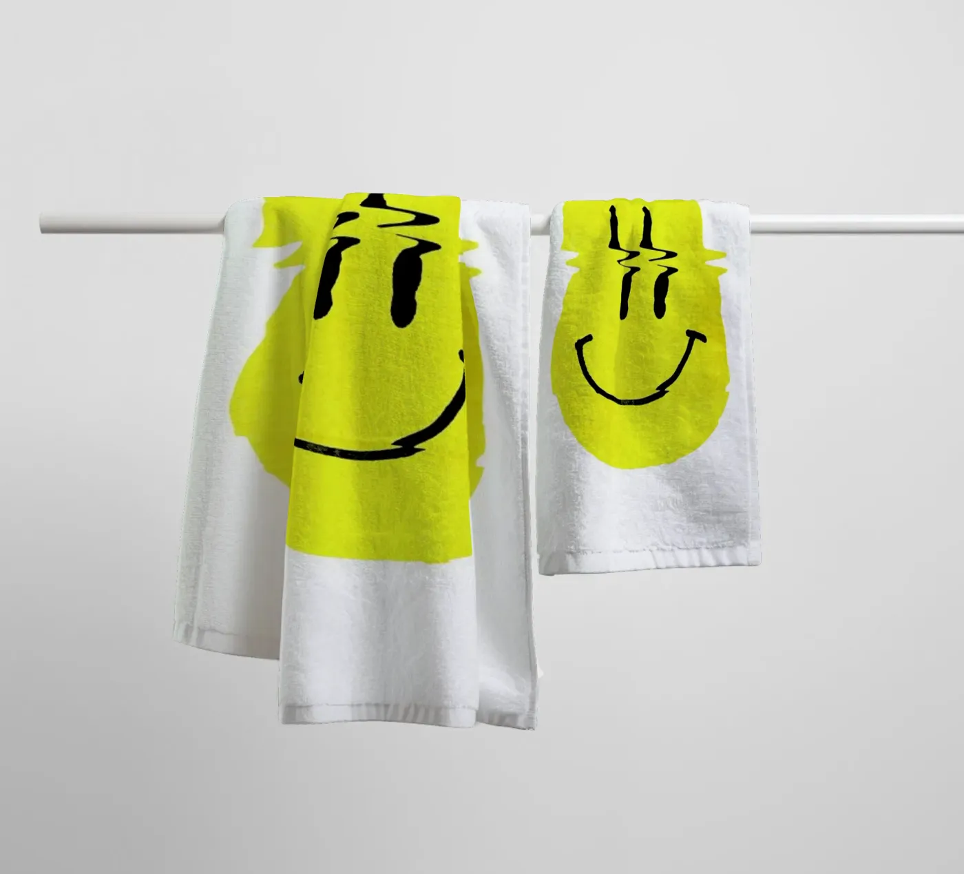 Smiley badhanddoek van Ali Gulec