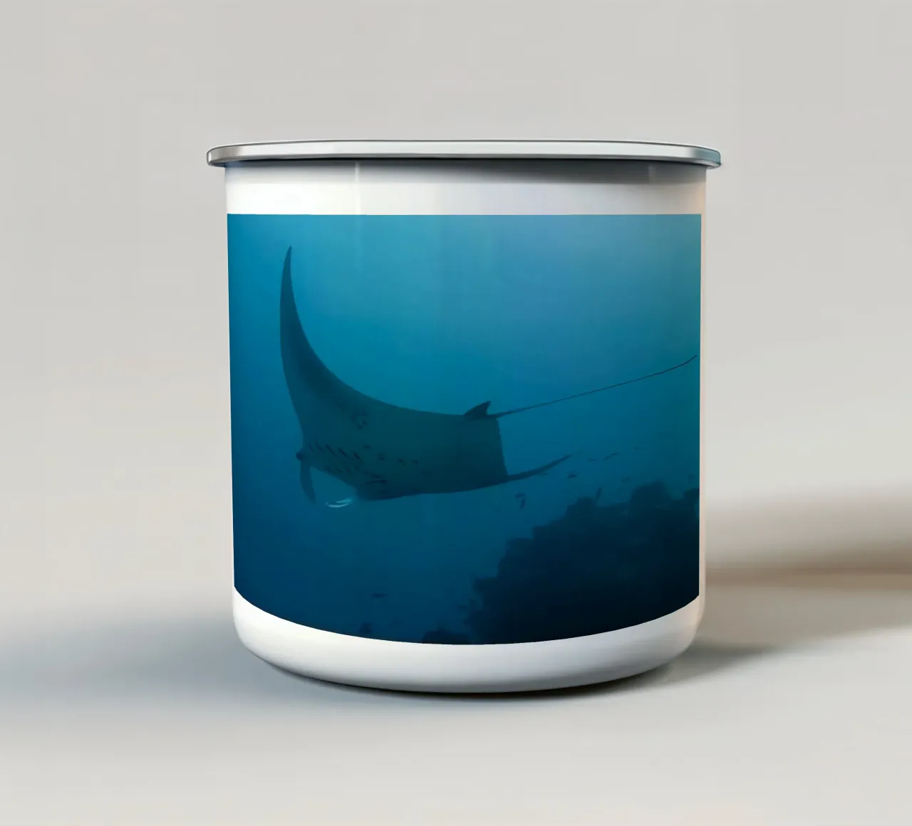 Meerestaucher mit Oktopus Emaille Tasse von Eames
