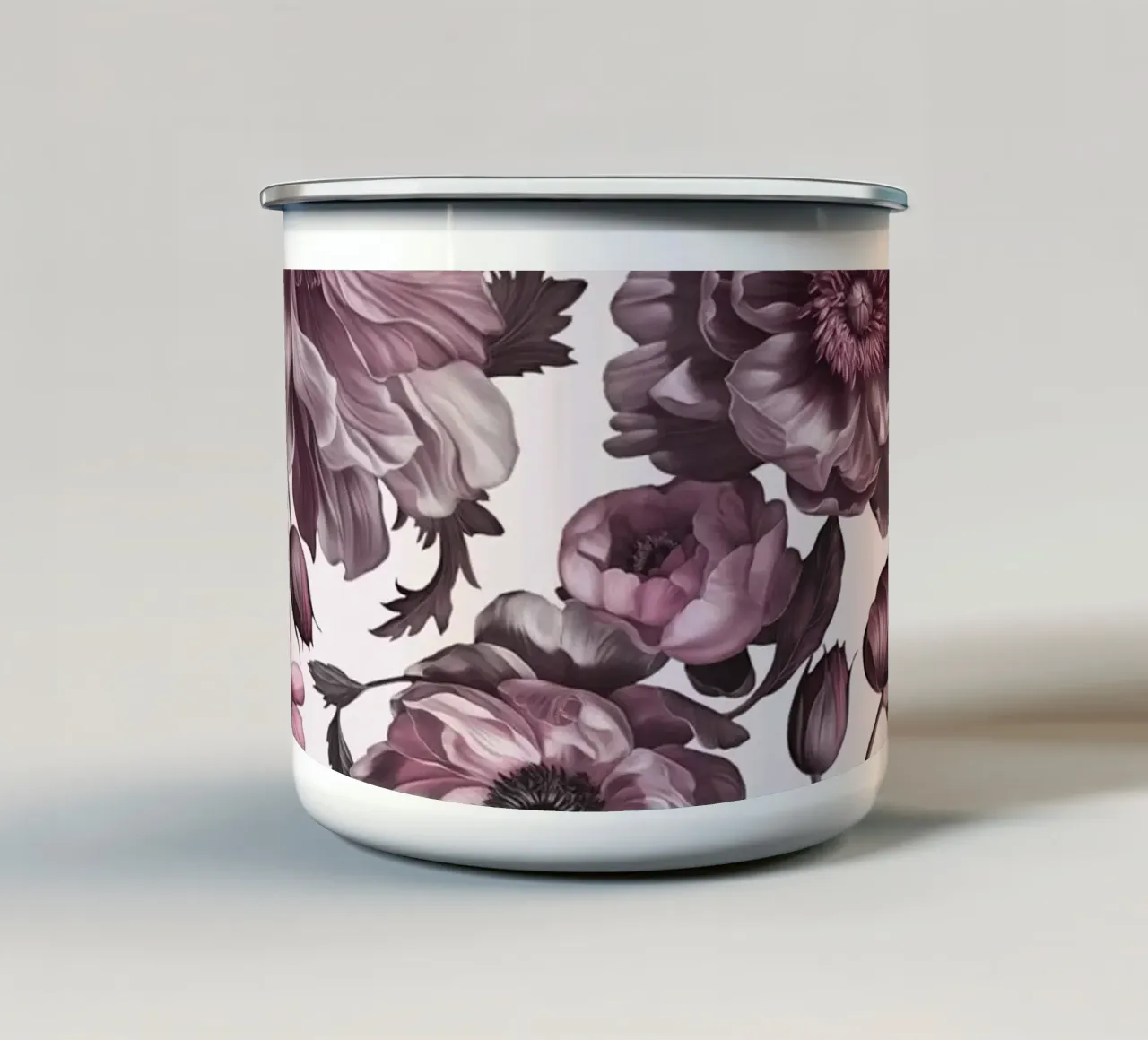 Pink Dark Academia Opulent Baroque Flower Drama tazza in smalto da Andrea Haase Floral Passion