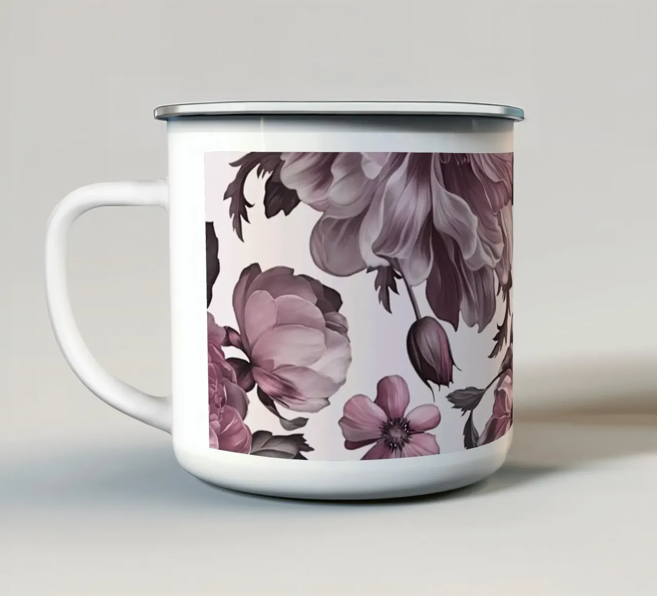 Pink Dark Academia Opulent Baroque Flower Drama tazza in smalto da Andrea Haase Floral Passion