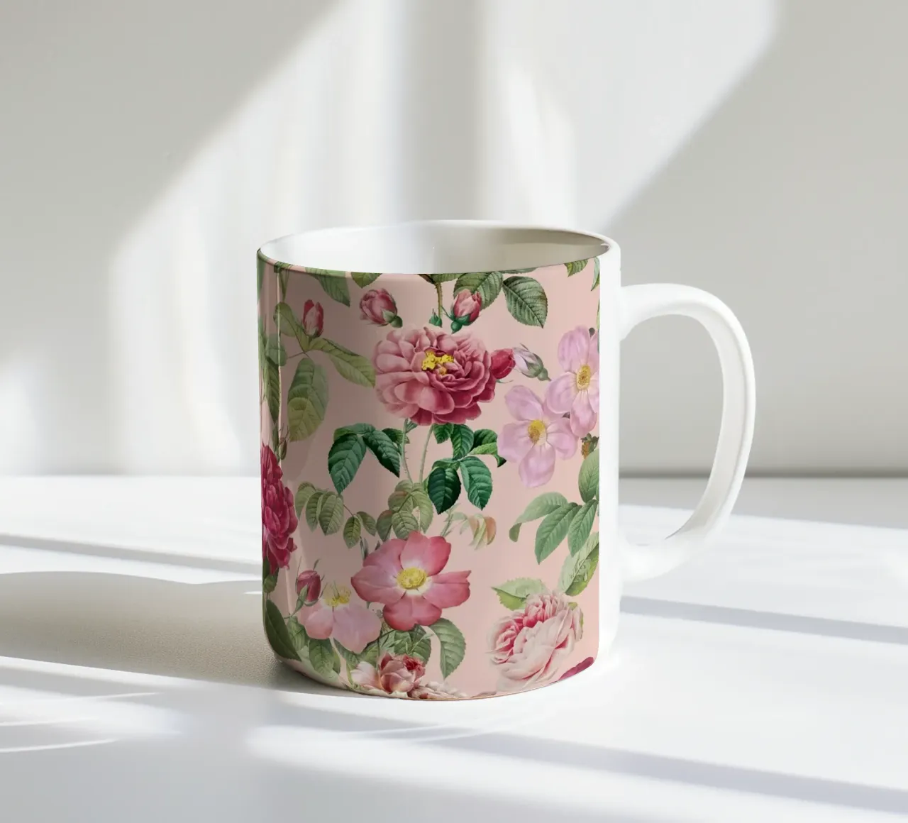 Fiori di rosa francese vintage Pierre-Joseph Redoute tazza in ceramica da Andrea Haase Floral Passion