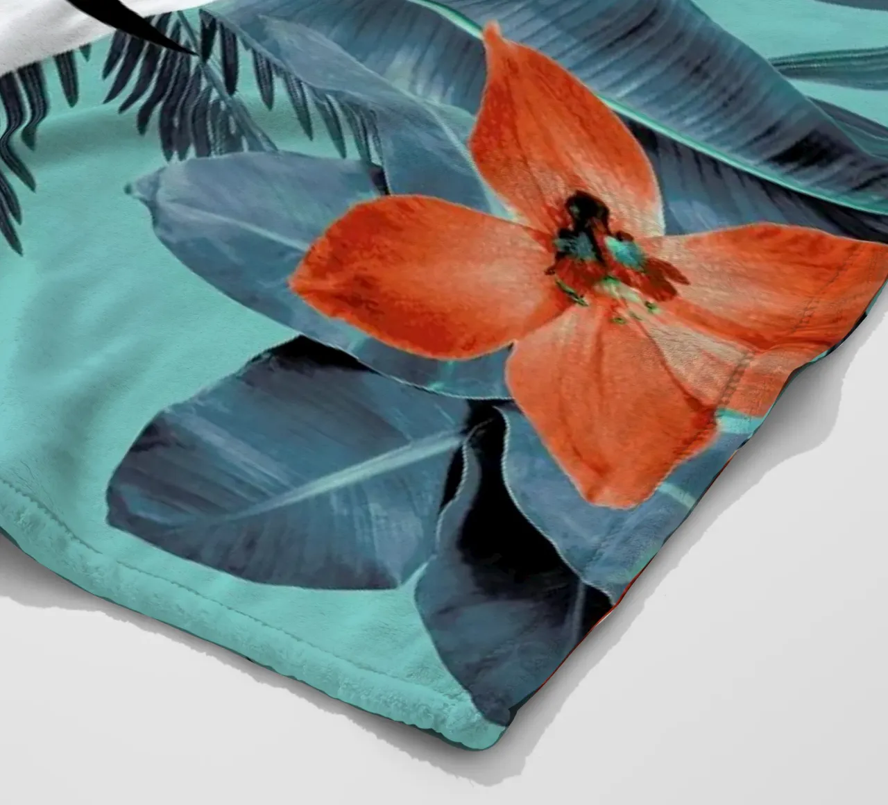 Triflo fleece blanket by Ali Gulec