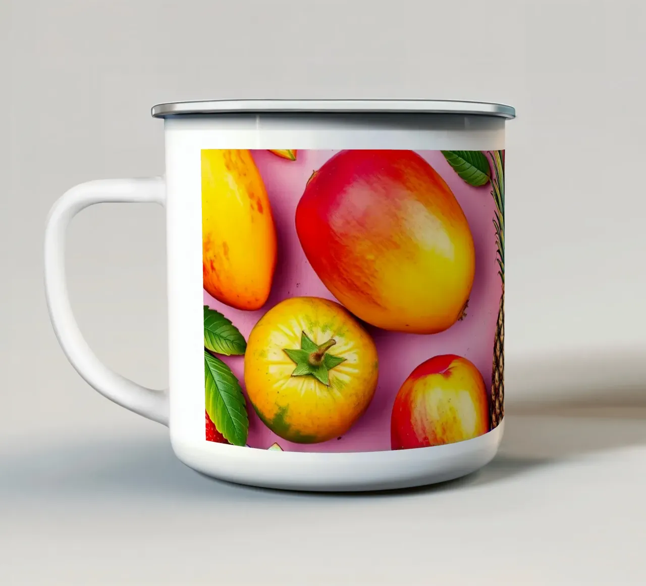 Vibrante composizione di frutta tropicale su sfondo colorato tazza in smalto da DesignDoodle