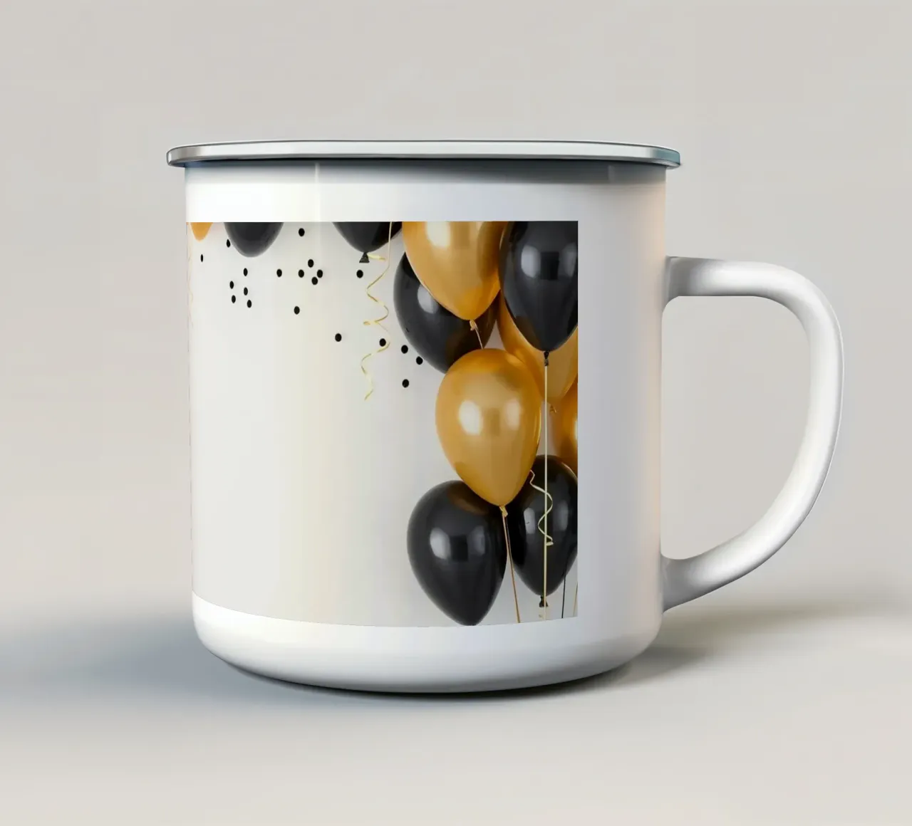 Disposizione colorata di palloncini neri e oro copia dello spazio tazza in smalto da DesignDoodle