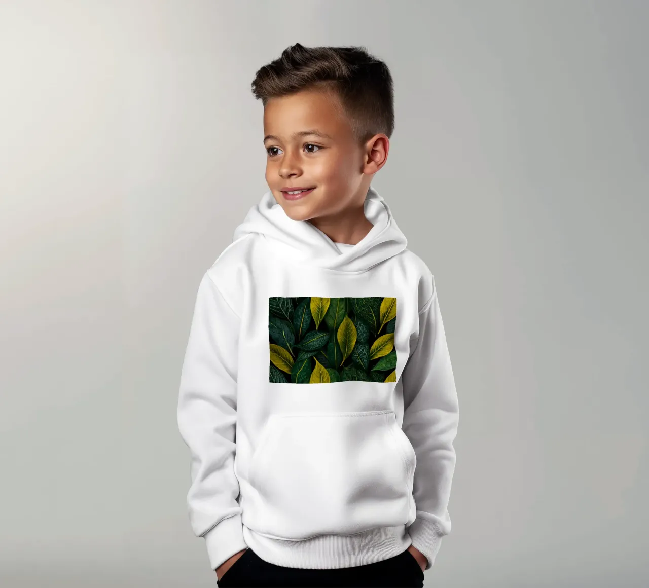 Weelderige groene en gele bladeren achtergrond kinder hoodie van DesignDoodle