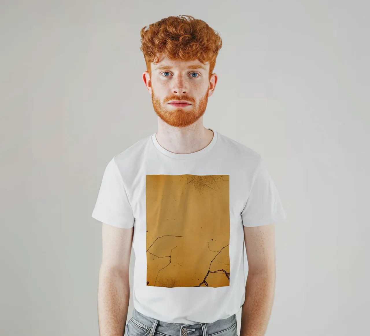 Motif abstrait exquis présentant une texture craquelée unique t-shirt de DesignDoodle