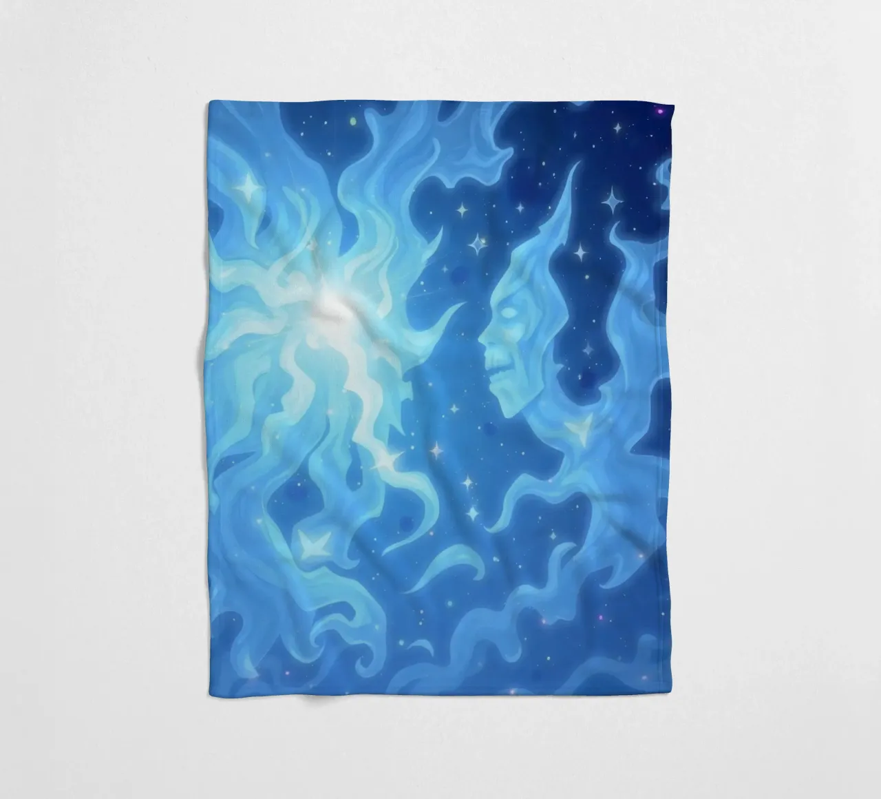 Cielo notturno mistico con figure eteree e stelle luminose coperta in pile da DesignDoodle