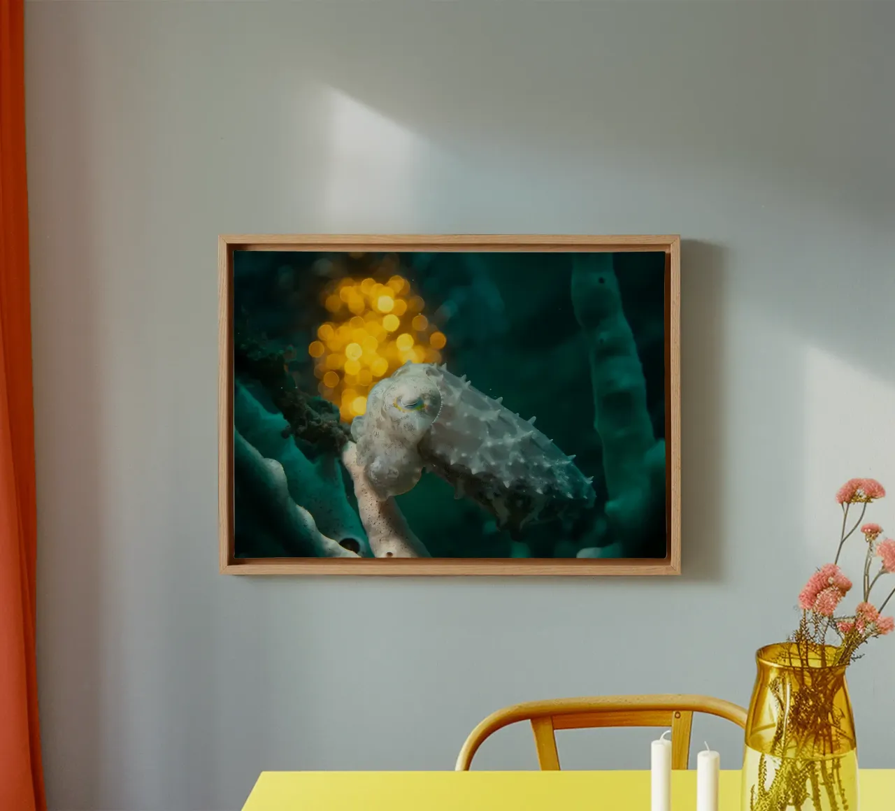 Plonger a la Lumiere canvas with Floater frame by Eames