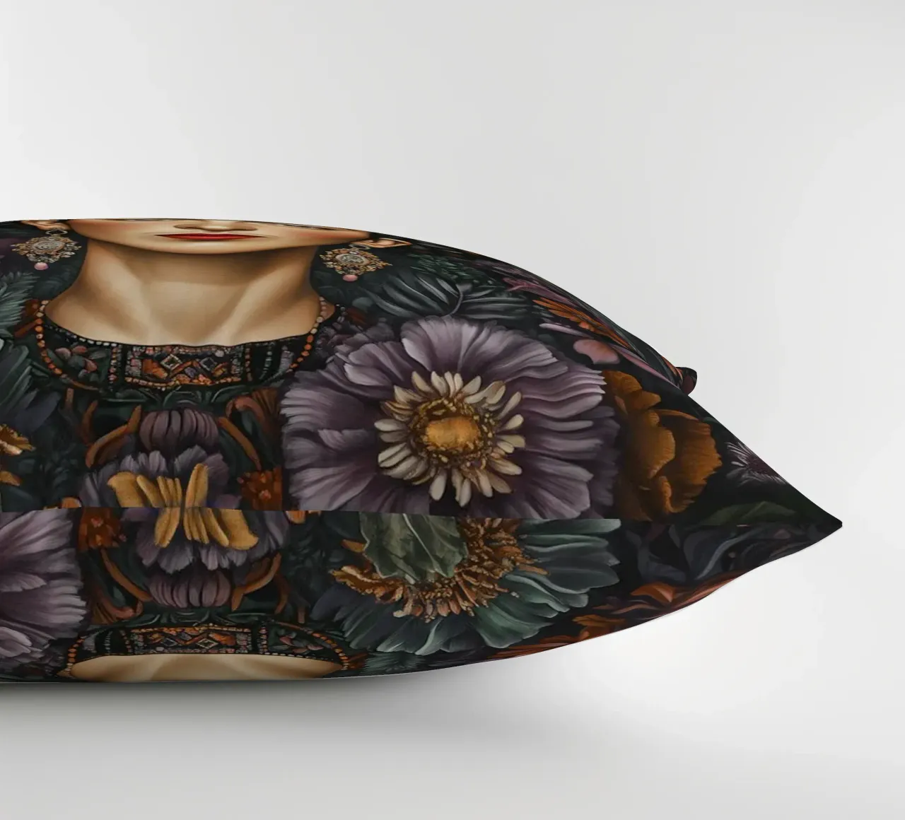 Frida Kahlo - braunes florales Muster Kissen von Carinaprint